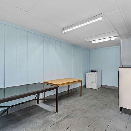 Rodeway Inn & Suites Brookhaven Esterno foto