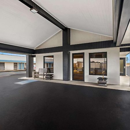 Rodeway Inn & Suites Brookhaven Esterno foto