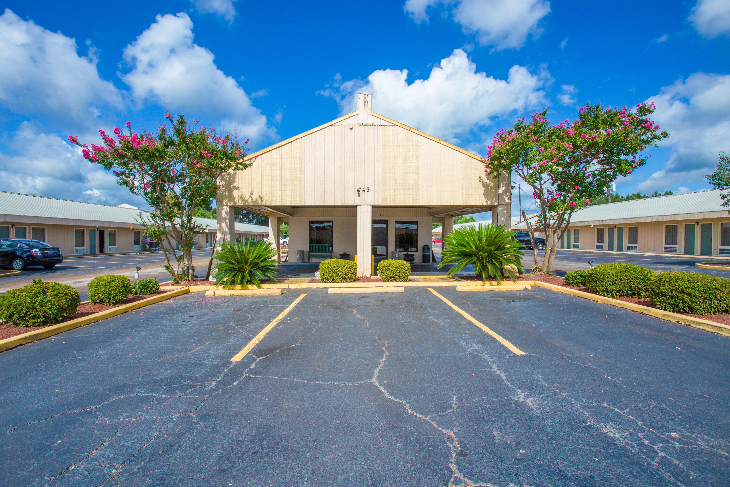 Rodeway Inn & Suites Brookhaven Esterno foto
