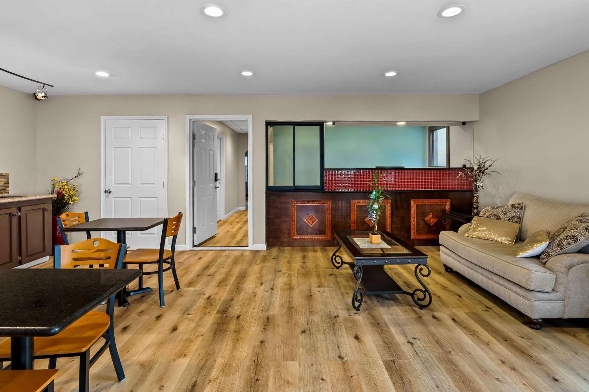 Rodeway Inn & Suites Brookhaven Esterno foto